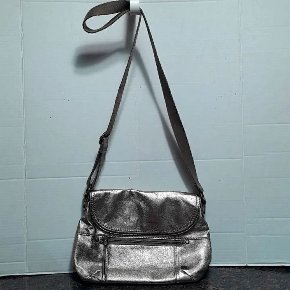 The Sak Crossbody Purse....EUC 